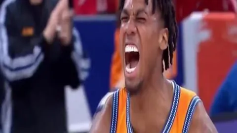 艾克森球衣收藏展示：国足、广州海港队球衣集锦